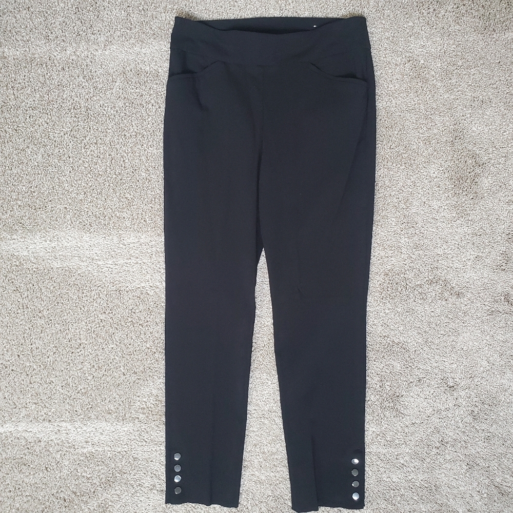 Chico's Perfect Stretch Black Ankle Pants, Size 0.5/6 (EUC)